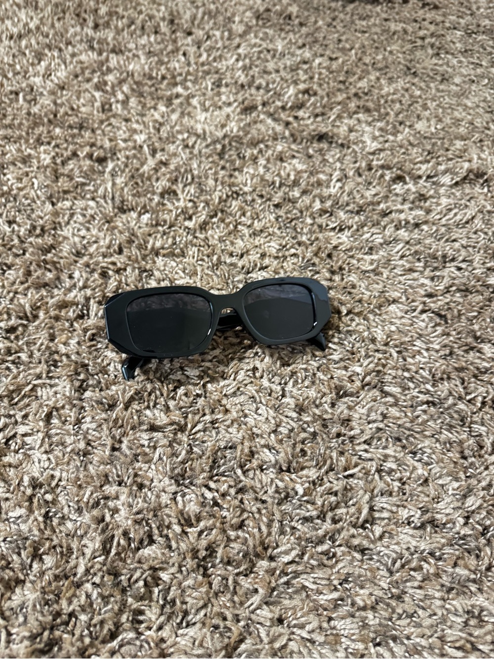 Classic Black Rectangular Women's Sunglasses